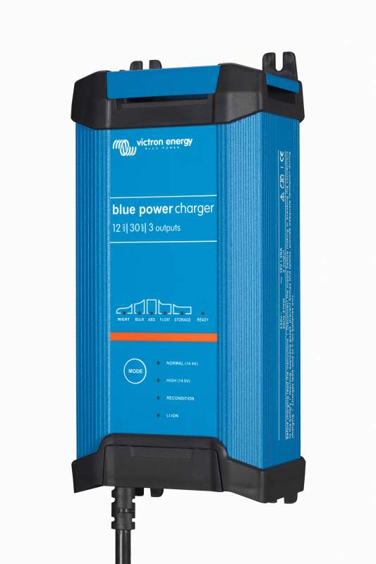 Blue Smart IP22 Ladegerät 24/8 (1)
